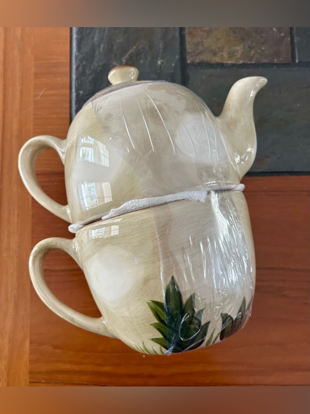 NWT Hand-Painted Palm Tree Ceramic Teapot & Cup Set - Kona Tabletops Unlimited - Picture 3 of 5